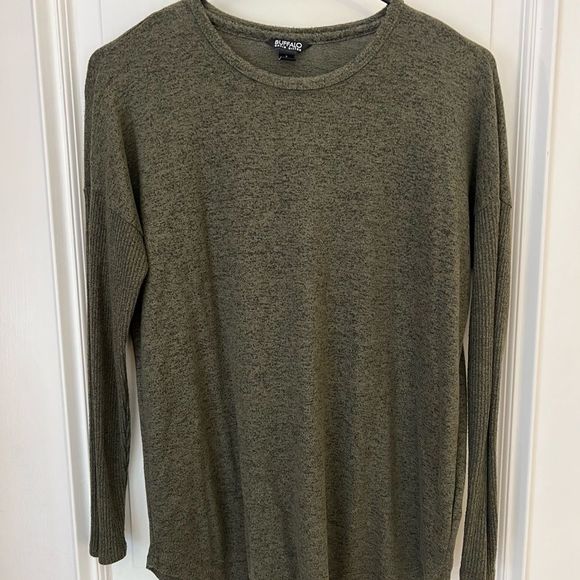 Set of 2!!!! SUPER SOFT long sleeve sweaters! - Picture 1 of 5
